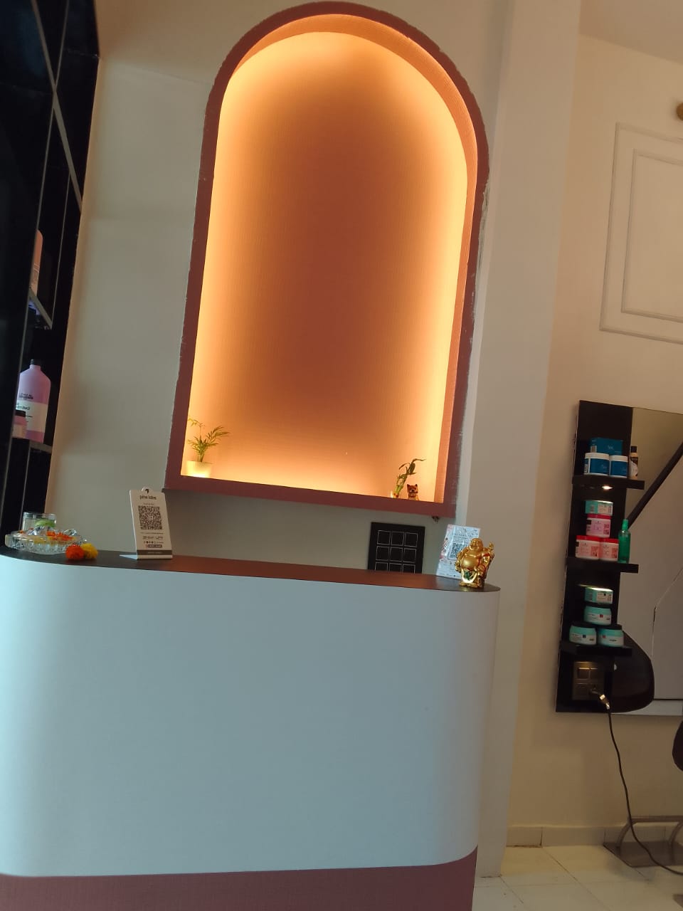 Salon gallery image 11